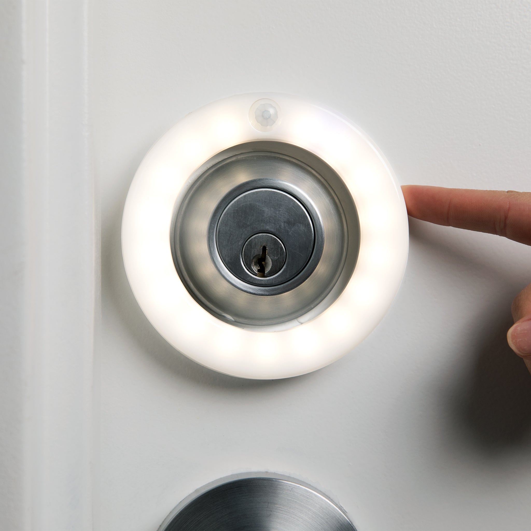 Door HALO: LED, rechargeable, motion sensor Safety and Security light
